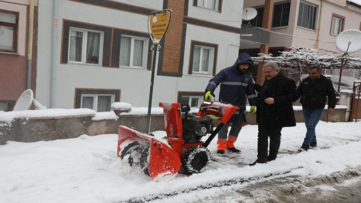 Palancıoğlu: "Kar Berekettir, Mağduriyet Oluşmaması İ&ccedil;in Sahadayız" 