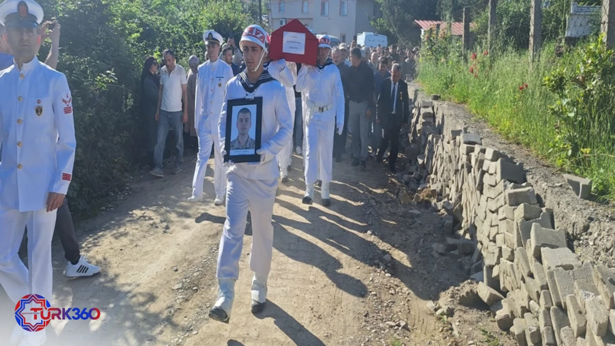 Piyade Er Recep Demirci g&ouml;zyaşlarıyla son yolculuğuna uğurlandı 