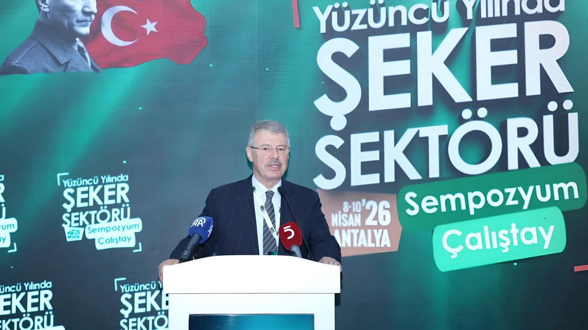 Şeker Sekt&ouml;r&uuml; Sempozyumu Yapıldı Akay: Şeker Pancarı Tarımın Temelidir! 