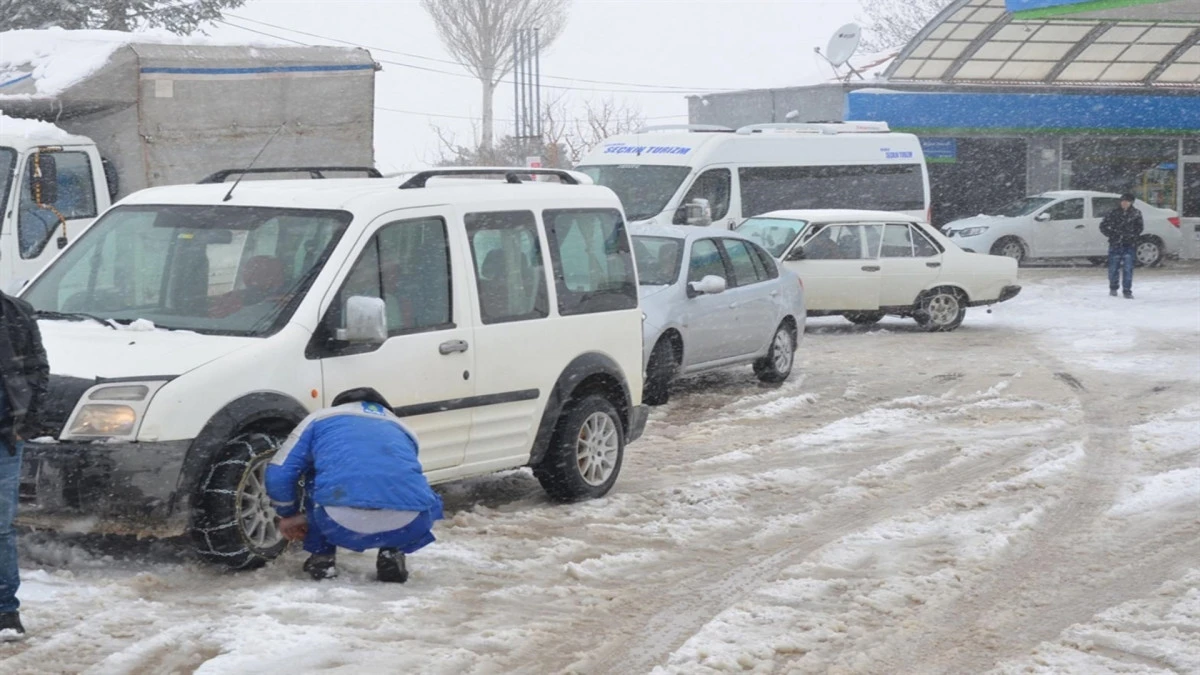 Sertavul Ge&ccedil;idi, kar ve tipi nedeniyle TIR ve kamyonların ge&ccedil;işine kapatıldı! 