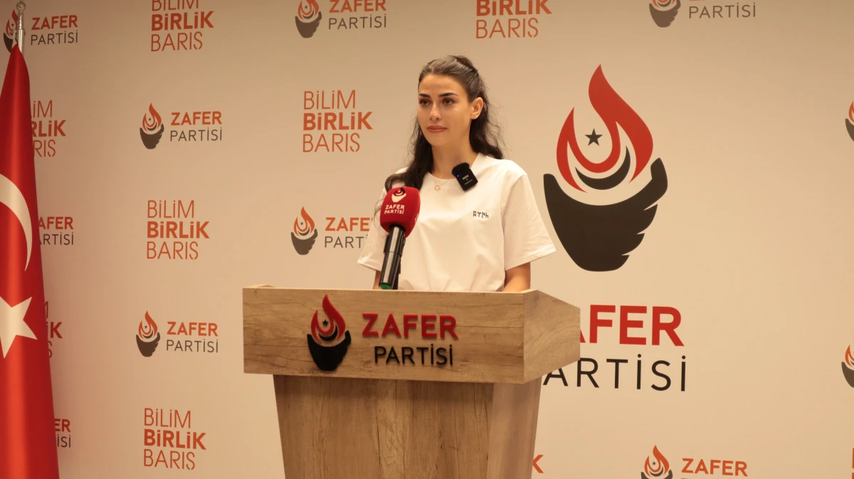 Şeymanur Alkan: “Türk Genci İçin Okumak Zor, Yaşamak Kolay mı?”
