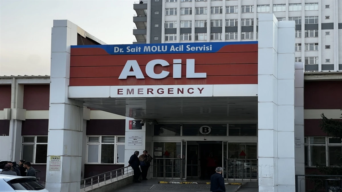 Sucuk festivali sonrası rahatsızlanan öğrenci ve öğretmen 80 kişi hastaneye başvurdu 