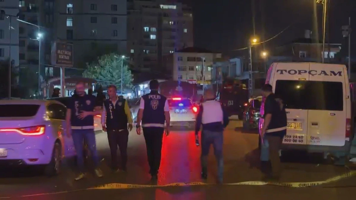 Sultanbeyli'de DEAŞ operasyonunda polise ateş a&ccedil;an ş&uuml;pheli etkisiz hale getirildi
