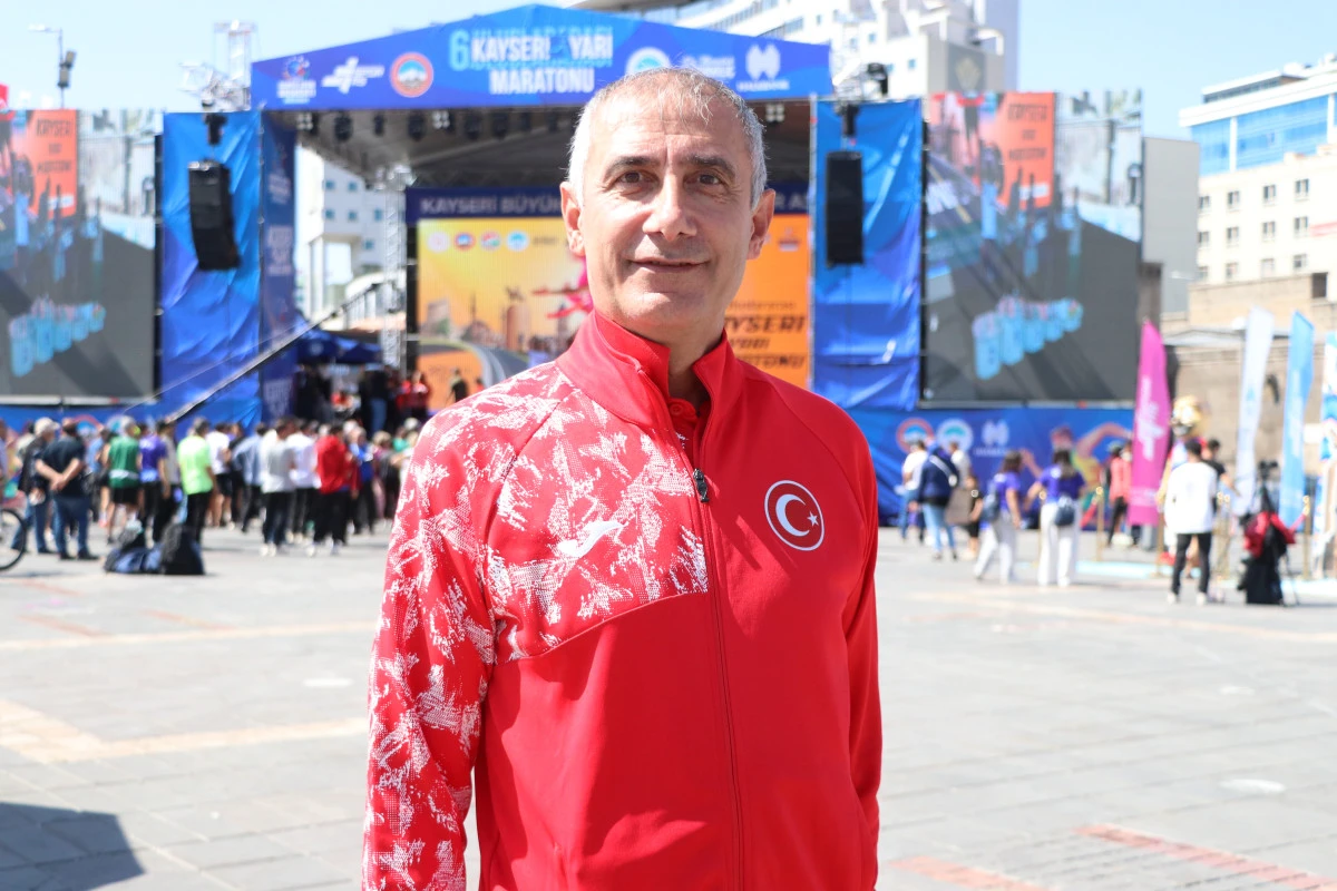 TAF Başkanı Karadağ: T&uuml;rk atletizminin bu yeni tesisle dereceler elde edeceğine inanıyorum 