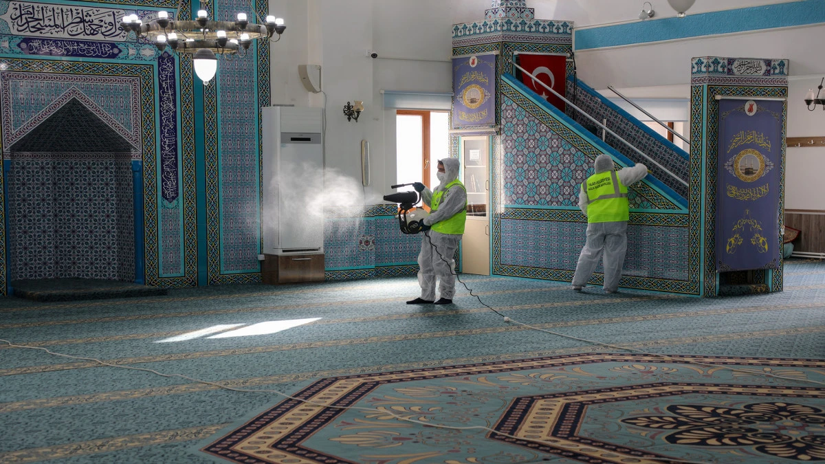 Talas Belediyesi İl&ccedil;e Genelindeki 78 Camide Temizlik &Ccedil;alışması Başlattı! 