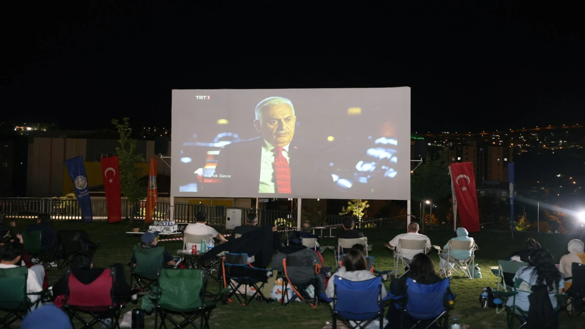 Talas&rsquo;ta &ldquo;Asırlık Gece&rdquo; finali a&ccedil;ık havada izlendi  