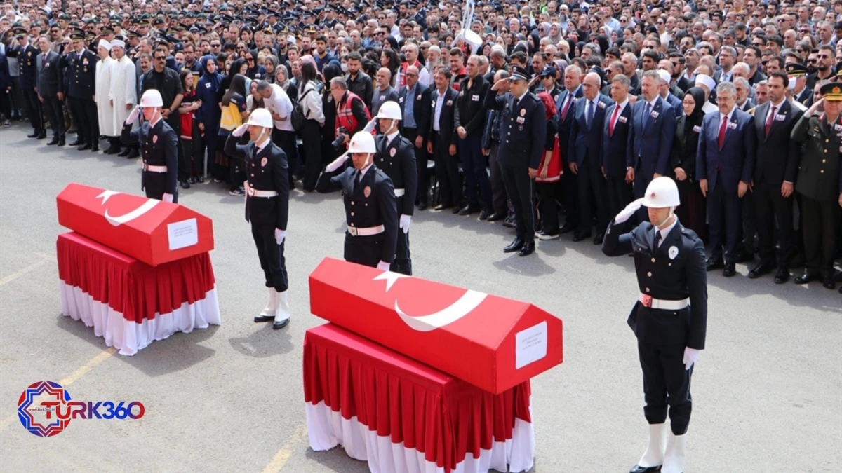 Tekirdağ'da şehit 2 polis memuru i&ccedil;in t&ouml;ren d&uuml;zenlendi! 