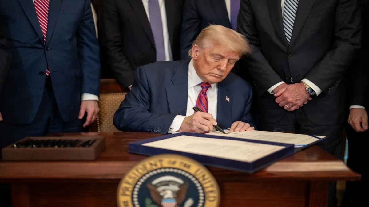 Trump, Rusya ve İran'a y&ouml;nelik yaptırım yasa tasarısını onayladı