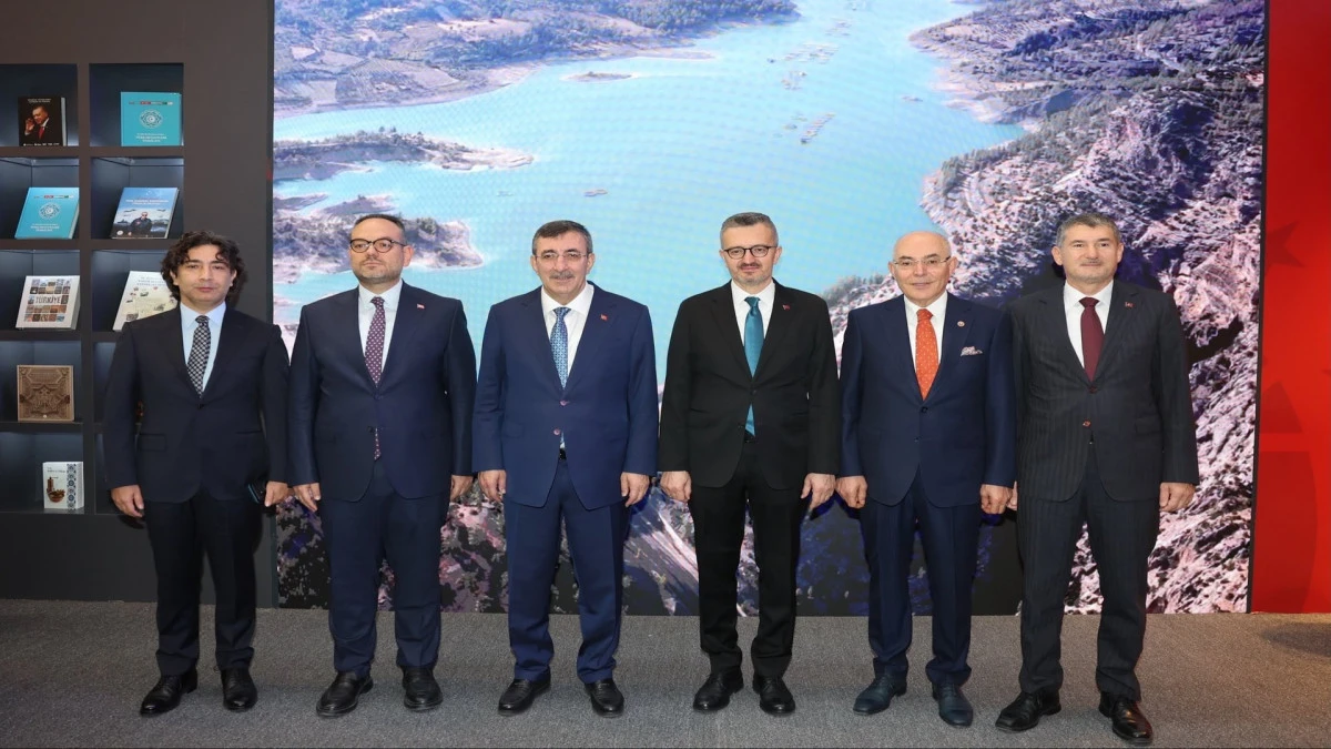 &lsquo;T&Uuml;RK D&Uuml;NYASI DİYALOG FORUMU&rsquo; BAŞLADI 