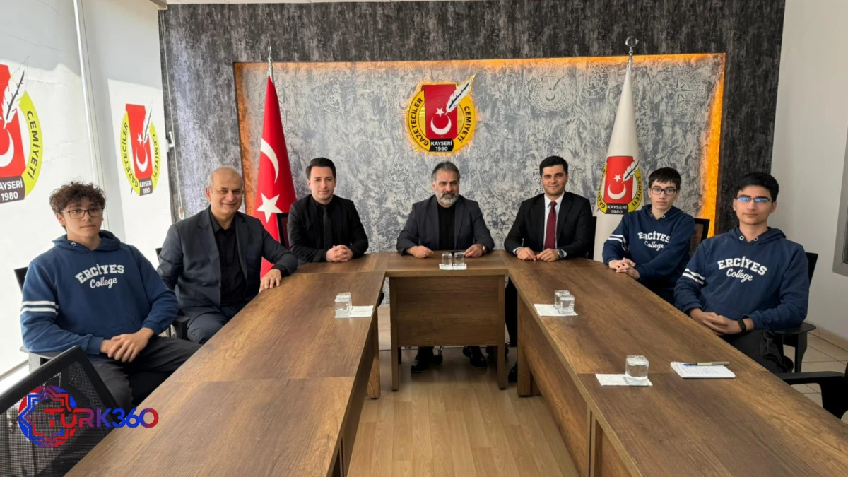 Uluslararası Robot Yarışmasında T&uuml;rkiye 3&rsquo;&uuml;nc&uuml;s&uuml; Olan Erciyes Koleji&rsquo;nden KGC&rsquo;ye Ziyaret! 