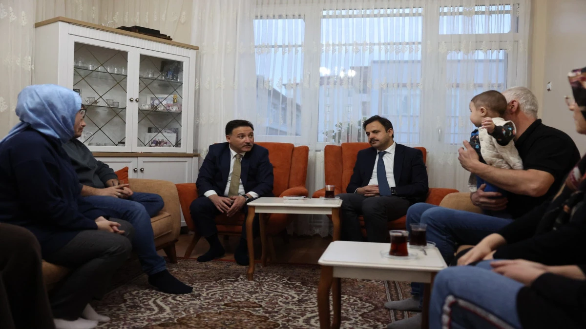 Vali &Ccedil;i&ccedil;ek&rsquo;ten &ccedil;ay davetine i&ccedil;ten yanıt: "Merkezimizde insanımız var" 