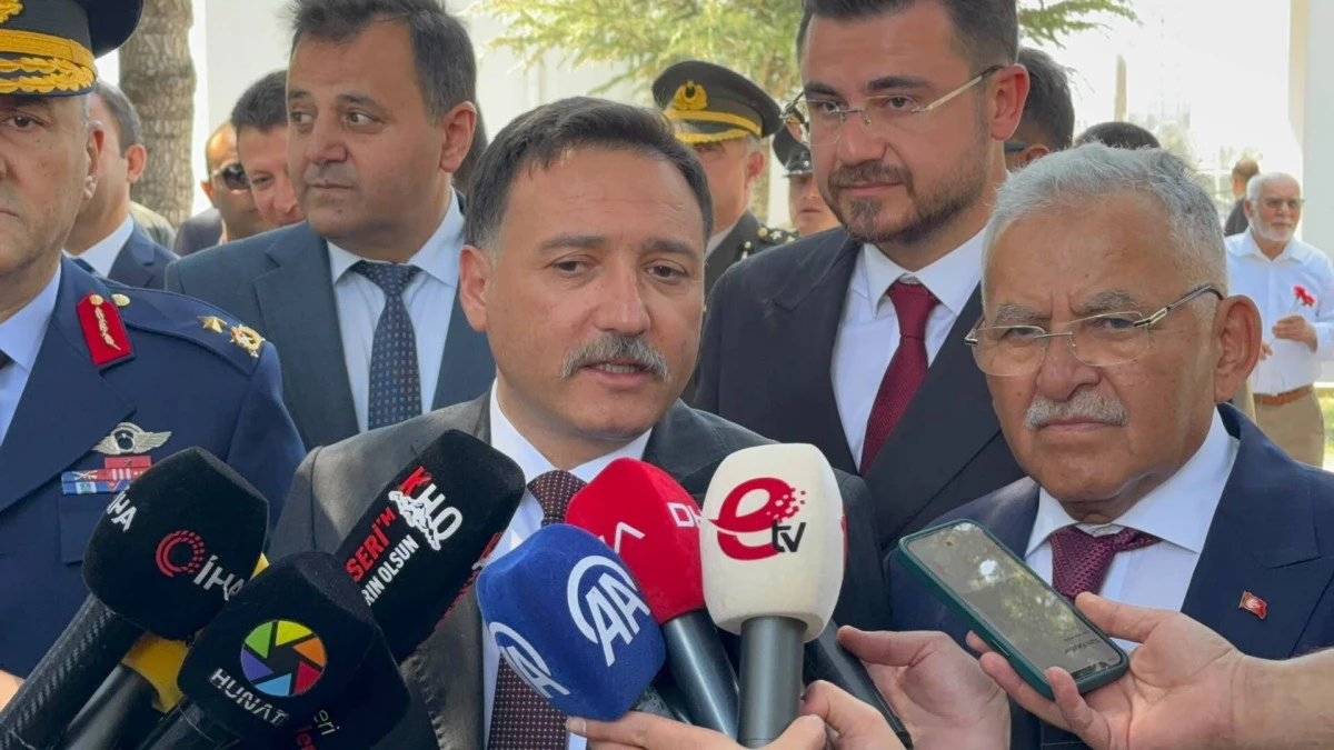 Vali G&ouml;kmen &Ccedil;i&ccedil;ek: Kayseri bu milletin &ccedil;imento şehirlerinden birisidir 
