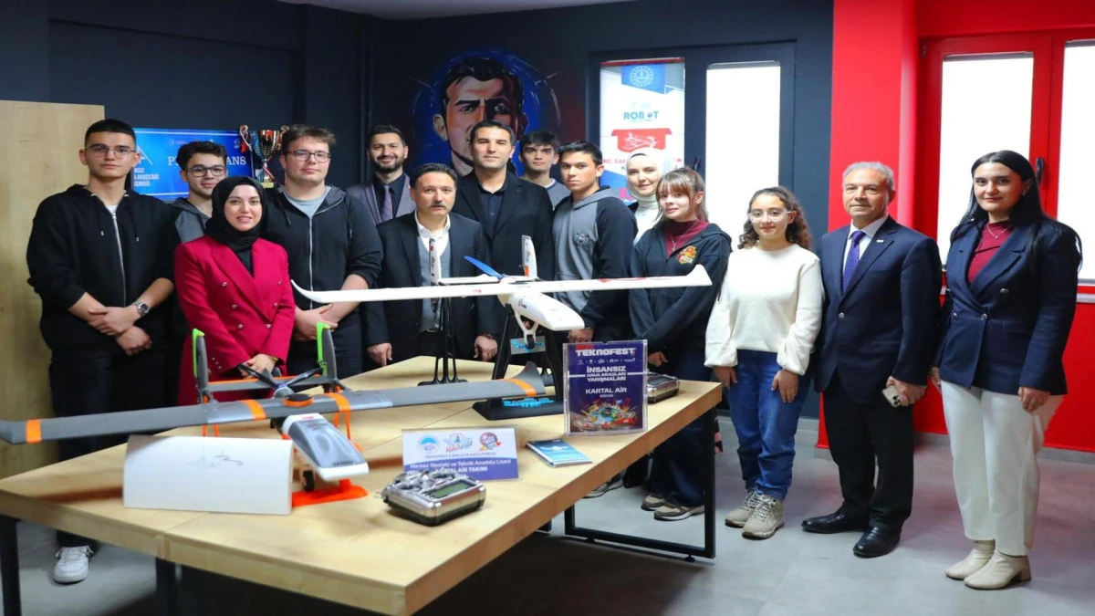 Vali G&ouml;kmen &Ccedil;i&ccedil;ek&rsquo;ten Gen&ccedil;lik Vurgusu! 