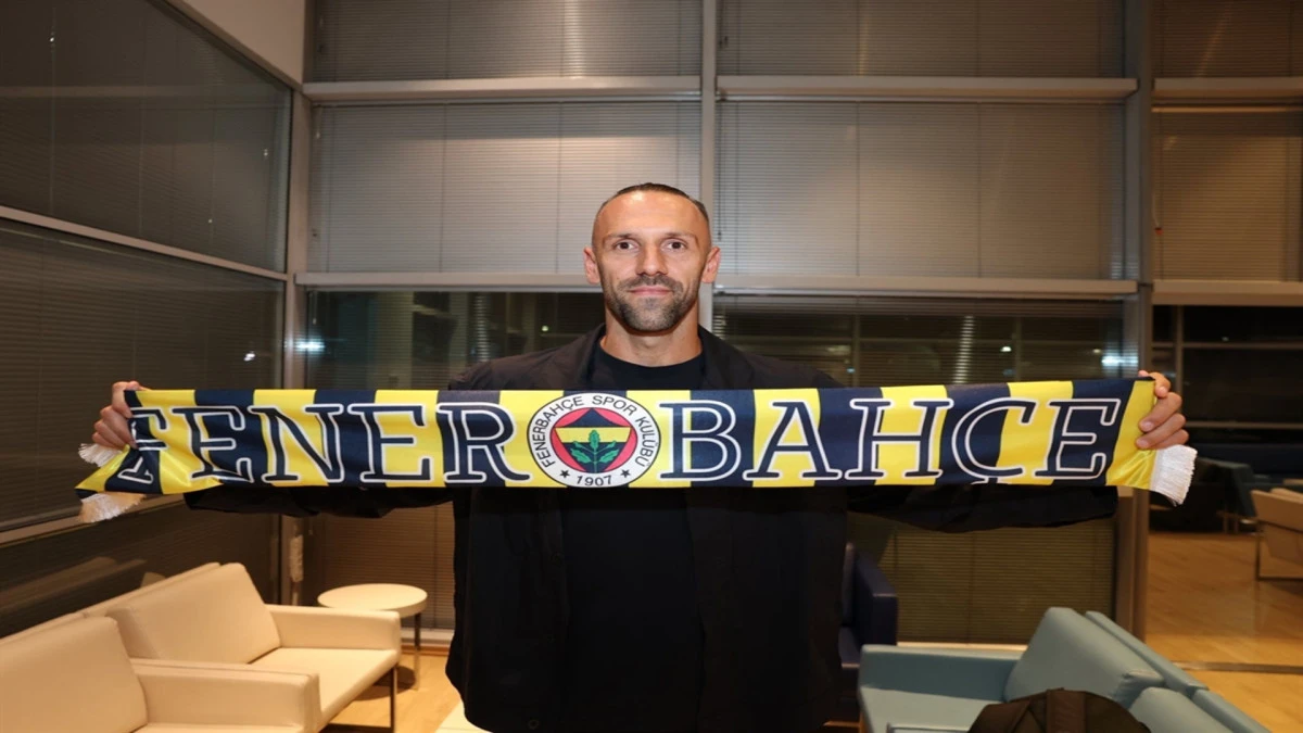 Vedat Muriqi, Fenerbah&ccedil;e i&ccedil;in İstanbul'da  