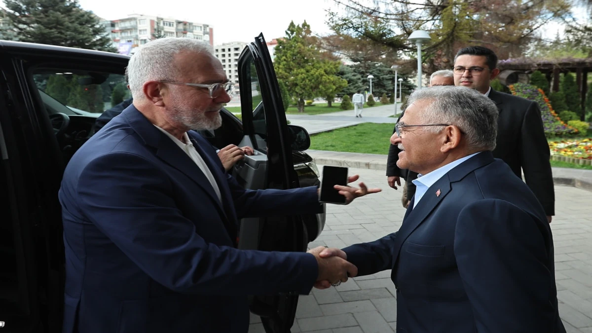 Yenişehirlioğlu&rsquo;ndan Başkan B&uuml;y&uuml;kkılı&ccedil;&rsquo;a ziyaret: &ldquo;T&uuml;rk k&uuml;lt&uuml;r başkenti Kayseri&rsquo;de olmak &ccedil;ok değerli&rdquo; 